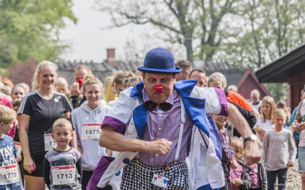 Hospitalsklovnen Bip løber Klovneløb